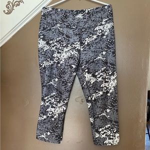 Nike cropped black white and gray pants size medium